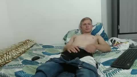Snapshot of hot_mann11 chatting on 03-11-25, 01:26 angel online show from 03-11-25, 01:26