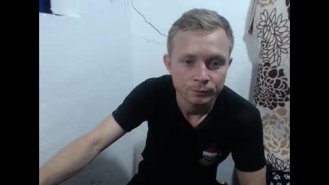 Snapshot of hot_mann11 chatting on 09-18-25, 02:35 angel online show from 09-18-25, 02:35