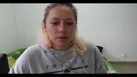 Mia online show from 02-13-25, 01:05