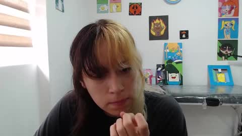 Mia online show from 09-18-25, 05:15