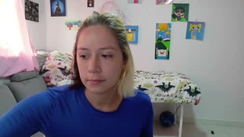 Mia online show from 04-22-26, 03:57