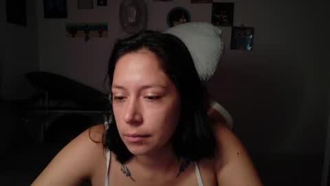 Mia online show from 06-16-26, 01:47