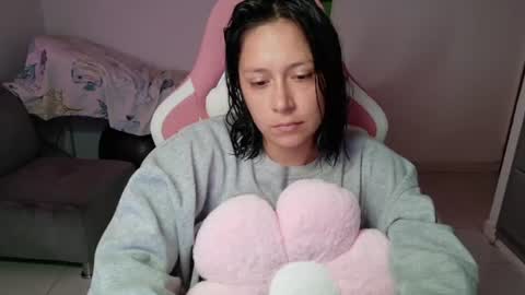 Snapshot of hot_mommymia chatting on 06-30-26, 07:59 Mia online show from 06-30-26, 07:59