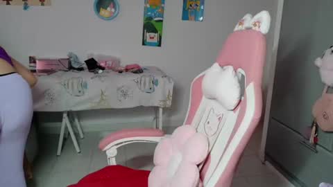 Snapshot of hot_mommymia chatting on 07-22-26, 01:58 Mia online show from 07-22-26, 01:58