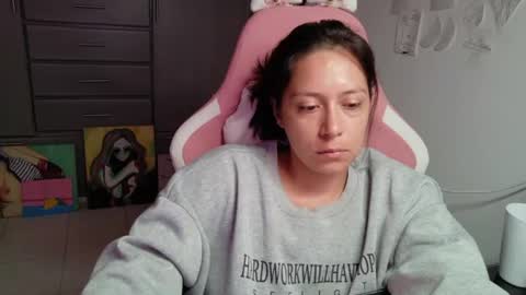 Snapshot of hot_mommymia chatting on 07-29-26, 02:15 Mia online show from 07-29-26, 02:15