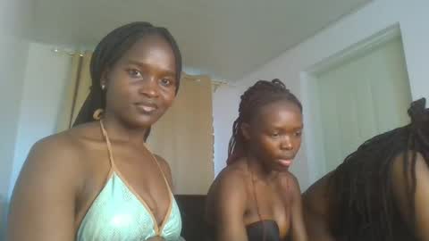 Snapshot of hot_petite12 chatting on 06-28-26, 07:03 Petite online show from 06-28-26, 07:03