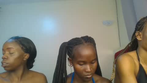 Snapshot of hot_petite12 chatting on 07-07-26, 03:05 Petite online show from 07-07-26, 03:05