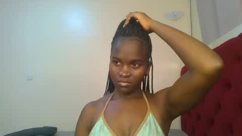 Snapshot of hot_petite12 chatting on 07-09-26, 05:06 Petite online show from 07-09-26, 05:06