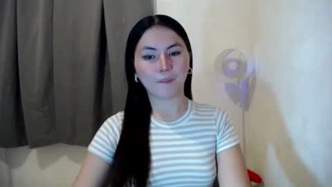 Snapshot of hot_precious_nikki chatting on 11-05-25, 10:26 Nikki online show from 11-05-25, 10:26