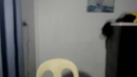 Snapshot of hot_precious_nikki chatting on 12-17-25, 11:00 Nikki online show from 12-17-25, 11:00