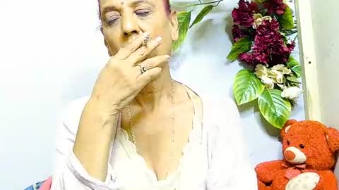Snapshot of hot_queen58 chatting on 06-24-26, 05:06 hot queen online show from 06-24-26, 05:06