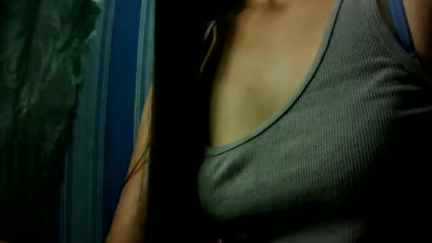 hot_quin11 online show from 01-31-25, 11:56