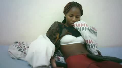 Snapshot of hot_reenor chatting on 06-27-26, 12:48 reenor online show from 06-27-26, 12:48