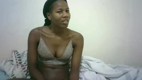 Snapshot of hot_reenor chatting on 06-30-26, 01:17 reenor online show from 06-30-26, 01:17