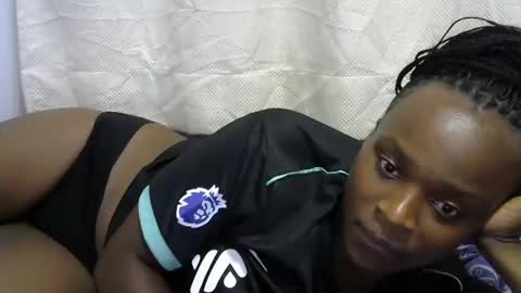 Snapshot of hot_rinah chatting on 12-03-25, 07:01 Hot rinah online show from 12-03-25, 07:01