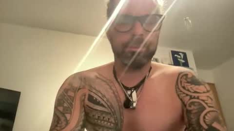 Snapshot of hot_sex83 chatting on 09-28-25, 08:03 letmedoo2 online show from 09-28-25, 08:03