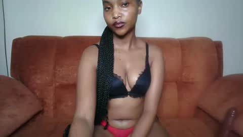 Snapshot of hot_sexy_babe chatting on 05-11-26, 02:45 Bellah online show from 05-11-26, 02:45