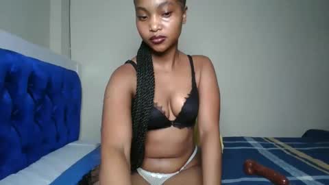 Snapshot of hot_sexy_babe chatting on 05-13-26, 01:41 Bellah online show from 05-13-26, 01:41