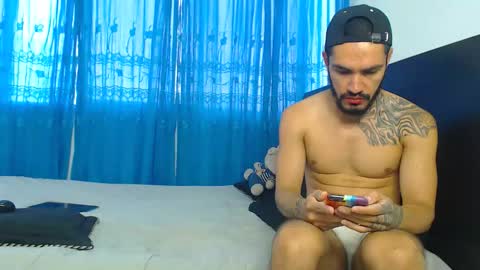 Hot Sharks   online show from 09-18-25, 11:45