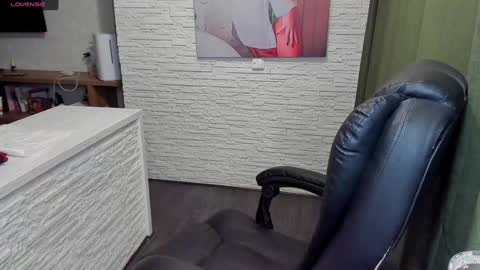 Snapshot of hot_squirtgirl chatting on 12-12-24, 05:20 Vasilisa online show from 12-12-24, 05:20