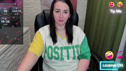Snapshot of hot_squirtgirl chatting on 01-30-25, 12:06 Vasilisa online show from 01-30-25, 12:06