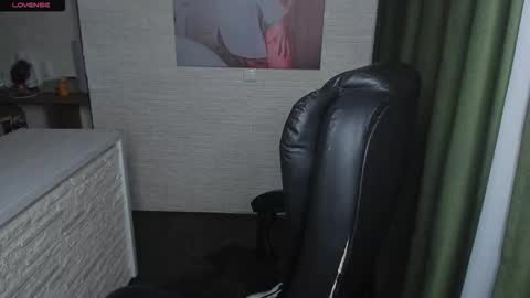 Snapshot of hot_squirtgirl chatting on 09-25-25, 04:21 Vasilisa online show from 09-25-25, 04:21