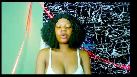 Snapshot of hot_stellaa chatting on 01-18-25, 07:38 Stella online show from 01-18-25, 07:38