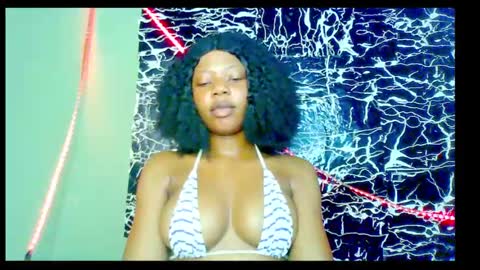 Snapshot of hot_stellaa chatting on 01-18-25, 07:04 Stella online show from 01-18-25, 07:04