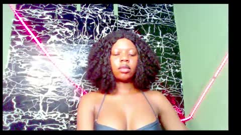 Snapshot of hot_stellaa chatting on 01-29-25, 04:30 Stella online show from 01-29-25, 04:30