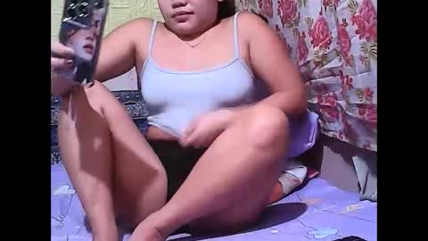 Snapshot of hot_tricia05 chatting on 02-26-25, 10:58 hot_tricia05 online show from 02-26-25, 10:58