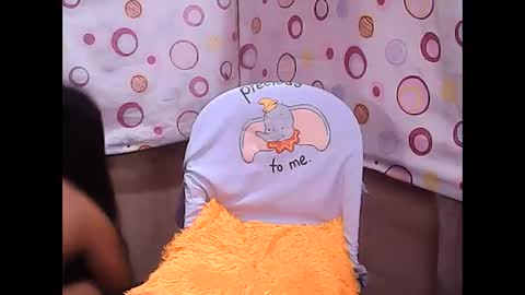 Snapshot of hot_tricia05 chatting on 02-06-26, 11:24 hot_tricia05 online show from 02-06-26, 11:24