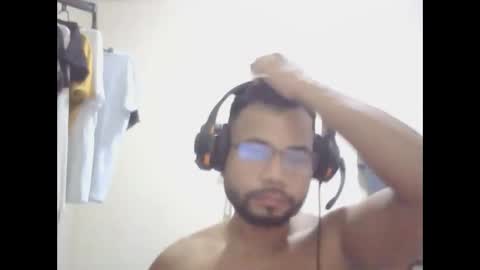 hot_wey98 online show from 10-22-25, 04:13