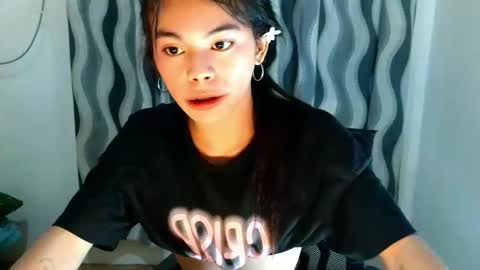 Snapshot of hot_yanna143 chatting on 04-16-26, 11:11 Yanna online show from 04-16-26, 11:11