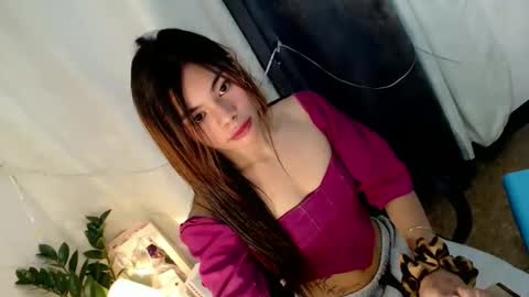 Snapshot of hot_yanna143 chatting on 04-19-26, 03:11 Yanna online show from 04-19-26, 03:11