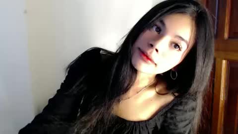 Snapshot of hot_yanna143 chatting on 05-03-26, 02:17 Yanna online show from 05-03-26, 02:17