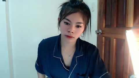 Snapshot of hot_yanna143 chatting on 05-08-26, 02:06 Yanna online show from 05-08-26, 02:06
