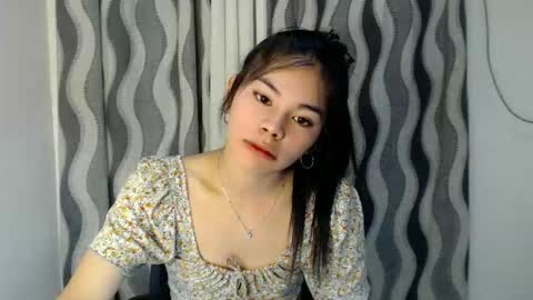 Snapshot of hot_yanna143 chatting on 05-21-26, 06:59 Yanna online show from 05-21-26, 06:59