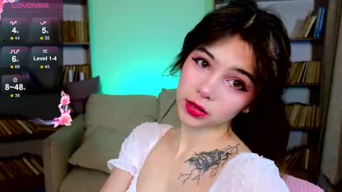 Snapshot of hotary_yuko chatting on 02-17-25, 11:13 Hotary online show from 02-17-25, 11:13