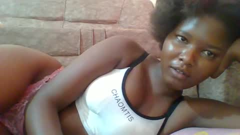 Snapshot of hotbabbee chatting on 02-03-25, 07:29 love online show from 02-03-25, 07:29
