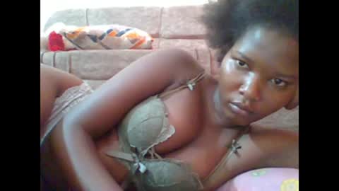 Snapshot of hotbabbee chatting on 02-05-25, 05:41 love online show from 02-05-25, 05:41
