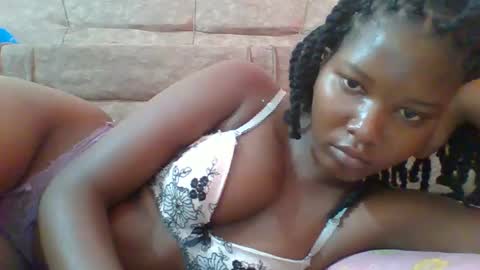 Snapshot of hotbabbee chatting on 02-07-25, 11:01 love online show from 02-07-25, 11:01