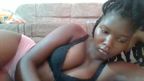 Snapshot of hotbabbee chatting on 02-11-25, 05:05 love online show from 02-11-25, 05:05