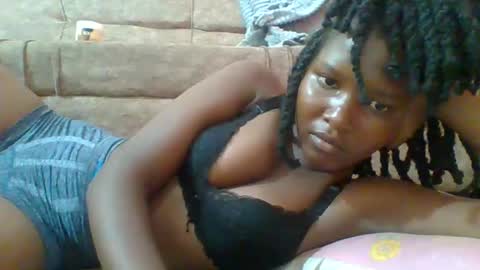 Snapshot of hotbabbee chatting on 03-02-25, 02:54 love online show from 03-02-25, 02:54