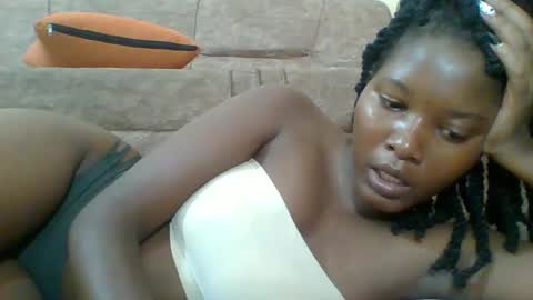 Snapshot of hotbabbee chatting on 03-06-25, 04:38 love online show from 03-06-25, 04:38