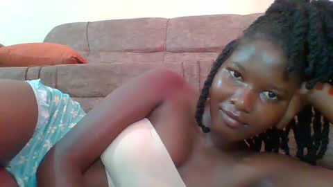 Snapshot of hotbabbee chatting on 03-07-25, 05:08 love online show from 03-07-25, 05:08