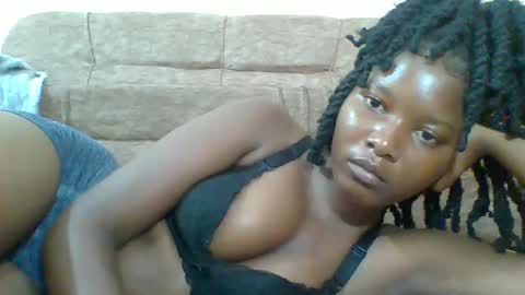 Snapshot of hotbabbee chatting on 03-09-25, 03:49 love online show from 03-09-25, 03:49