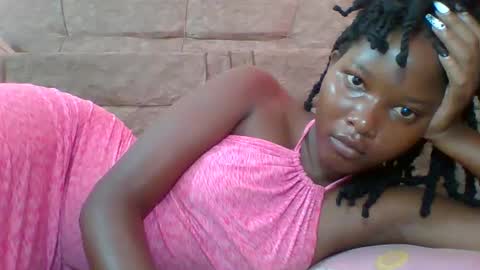 Snapshot of hotbabbee chatting on 03-11-25, 06:10 love online show from 03-11-25, 06:10