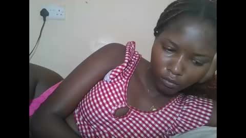 Snapshot of hotbabbee chatting on 09-12-25, 08:58 love online show from 09-12-25, 08:58