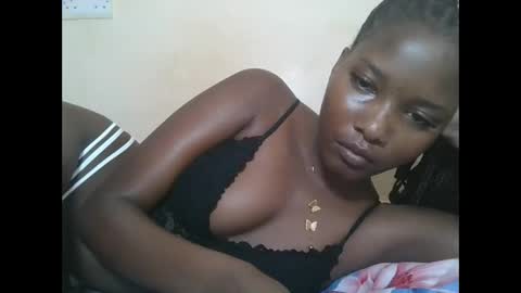 Snapshot of hotbabbee chatting on 10-07-25, 08:22 love online show from 10-07-25, 08:22