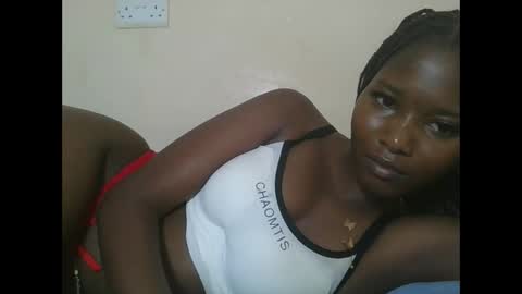 Snapshot of hotbabbee chatting on 10-09-25, 09:51 love online show from 10-09-25, 09:51